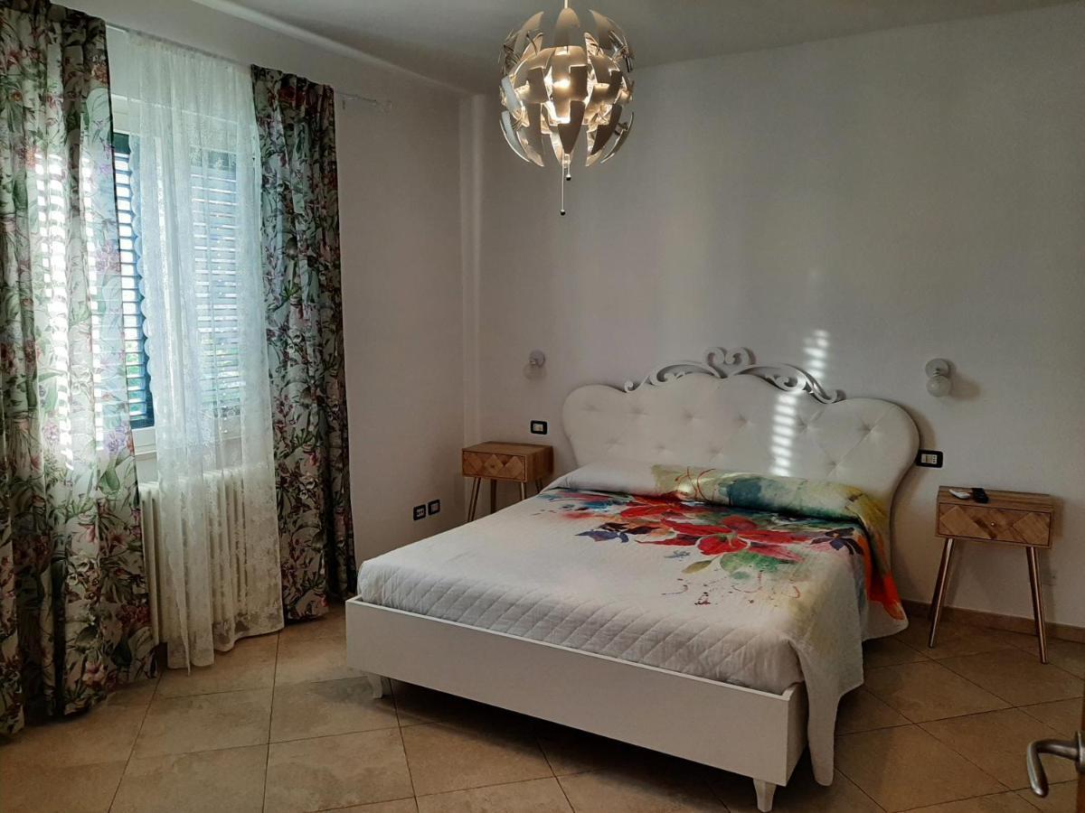 Viola Di Mare Rooms And Parking Termoli Buitenkant foto
