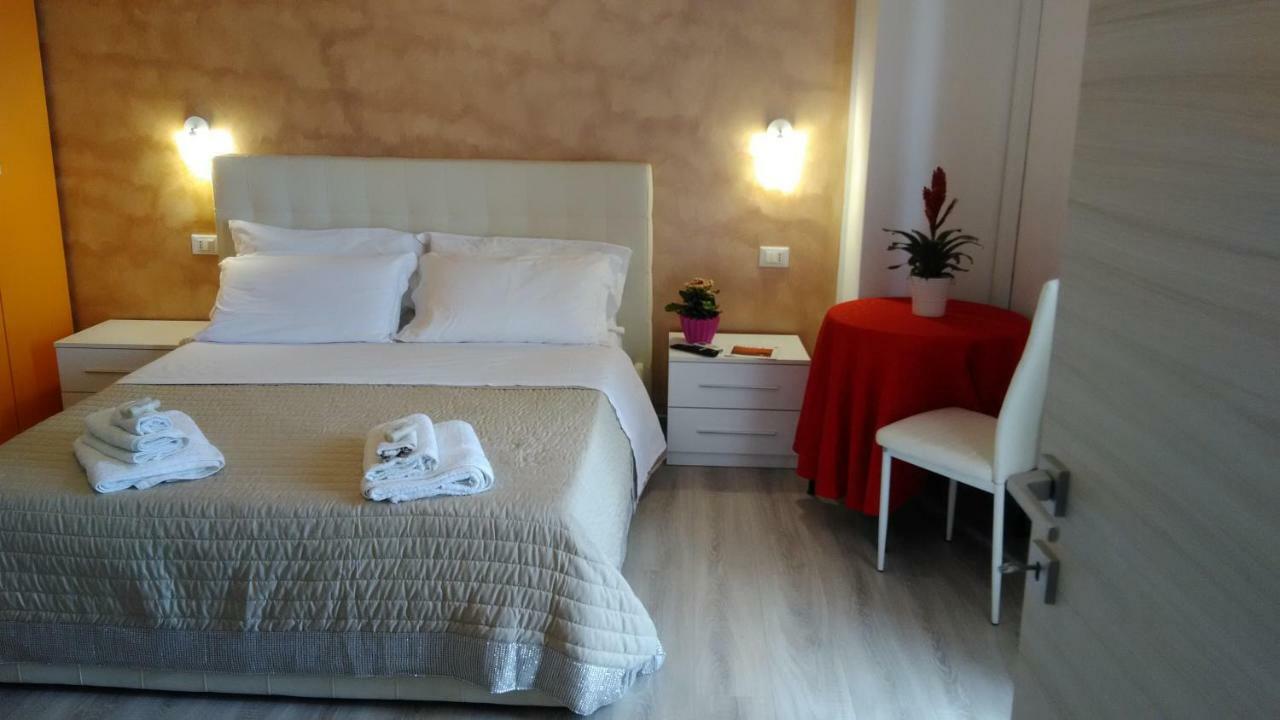 Viola Di Mare Rooms And Parking Termoli Buitenkant foto